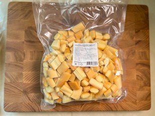 КВАНТОРГ Ушки по-пекински с соусом чили 150гр/уп: Сырный продукт ФЕРМЕРСКИЙ бочонок копченый