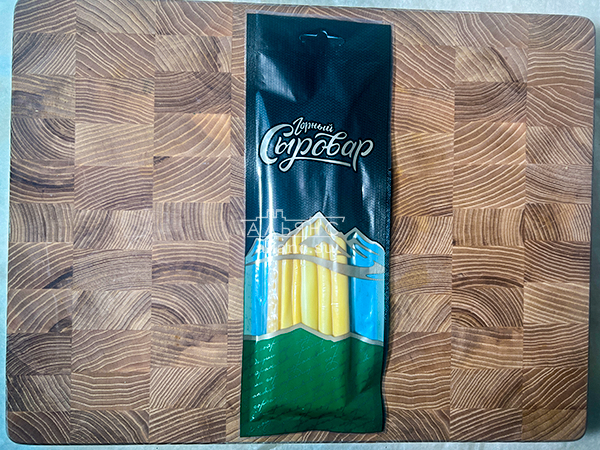 Сыр 60 гр ГОРНЫЙ СЫРОВАР (Балыковый копчёный) в Калининграде