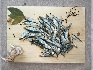 ФЛИНТ Гренки аджика: Тюлька вяленая